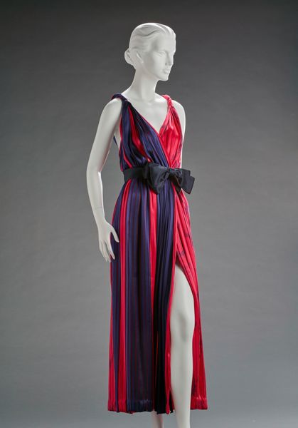 bill blass evening dress 80s Bill Blass Silk Gown